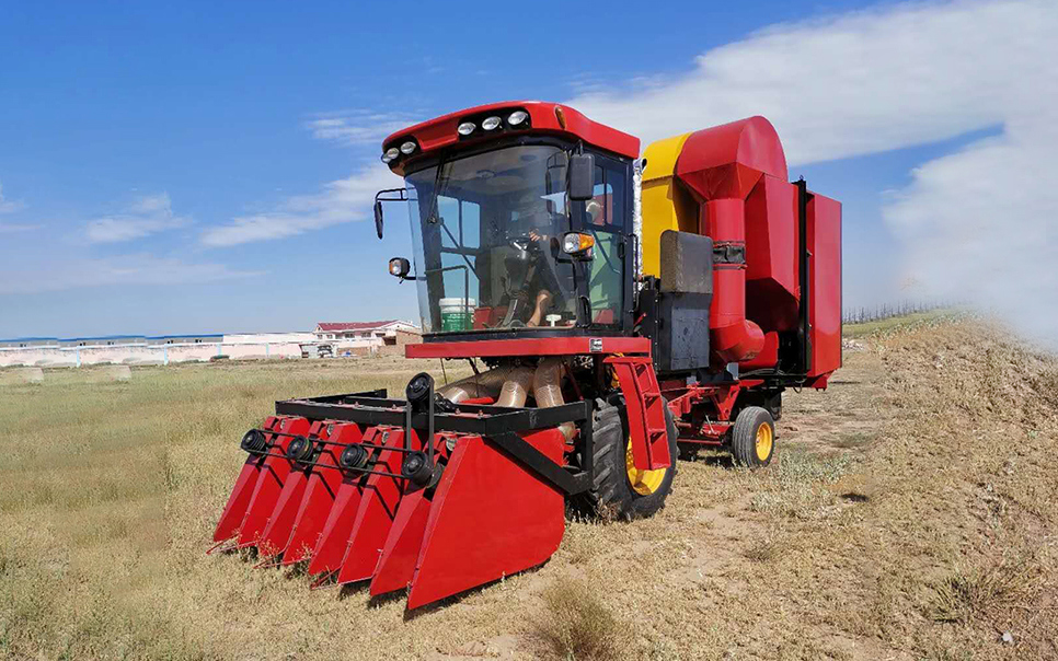 標(biāo)題：9ZZ-2.4型豆科牧草種子收獲機(jī)
瀏覽次數(shù)：170
發(fā)表時(shí)間：2023-12-12